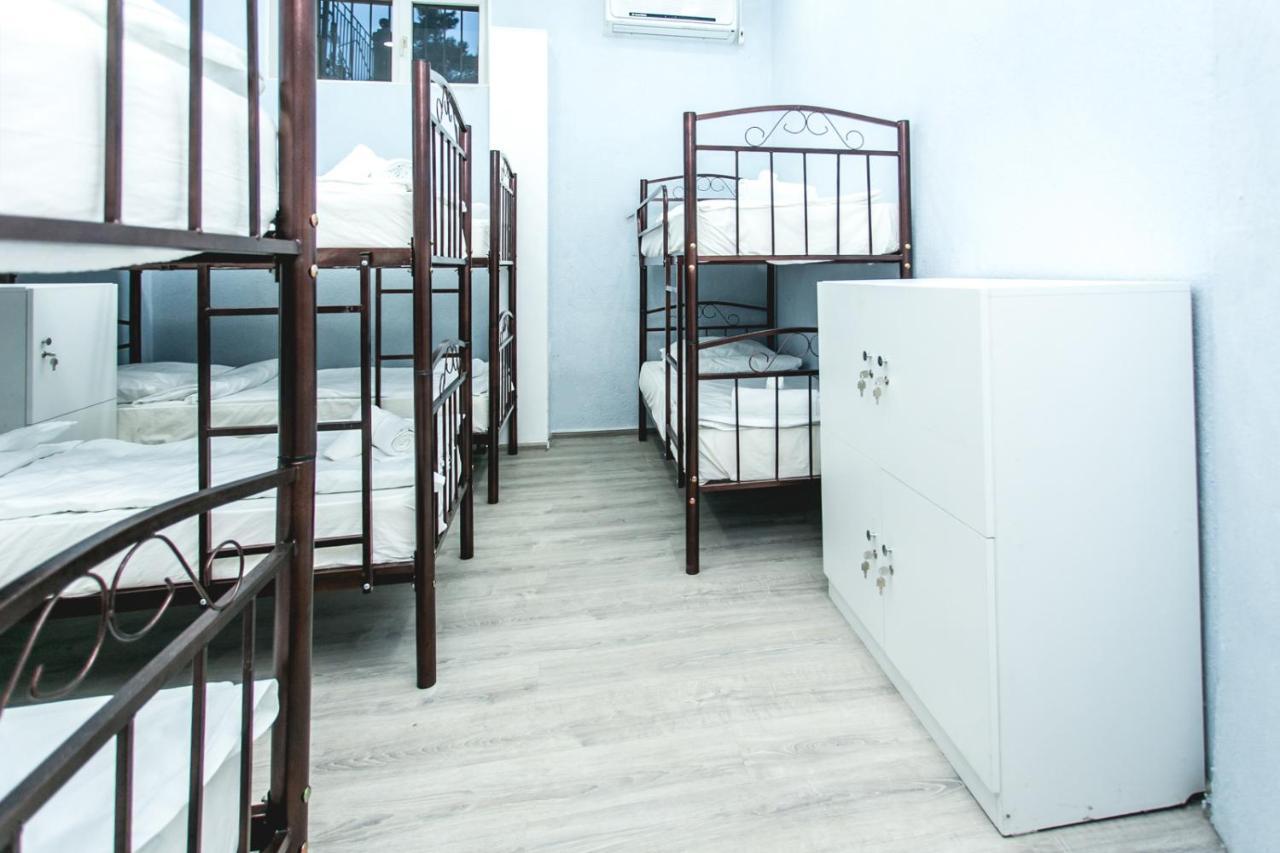 Sherlock Holmes Hostel Baku Eksteriør billede