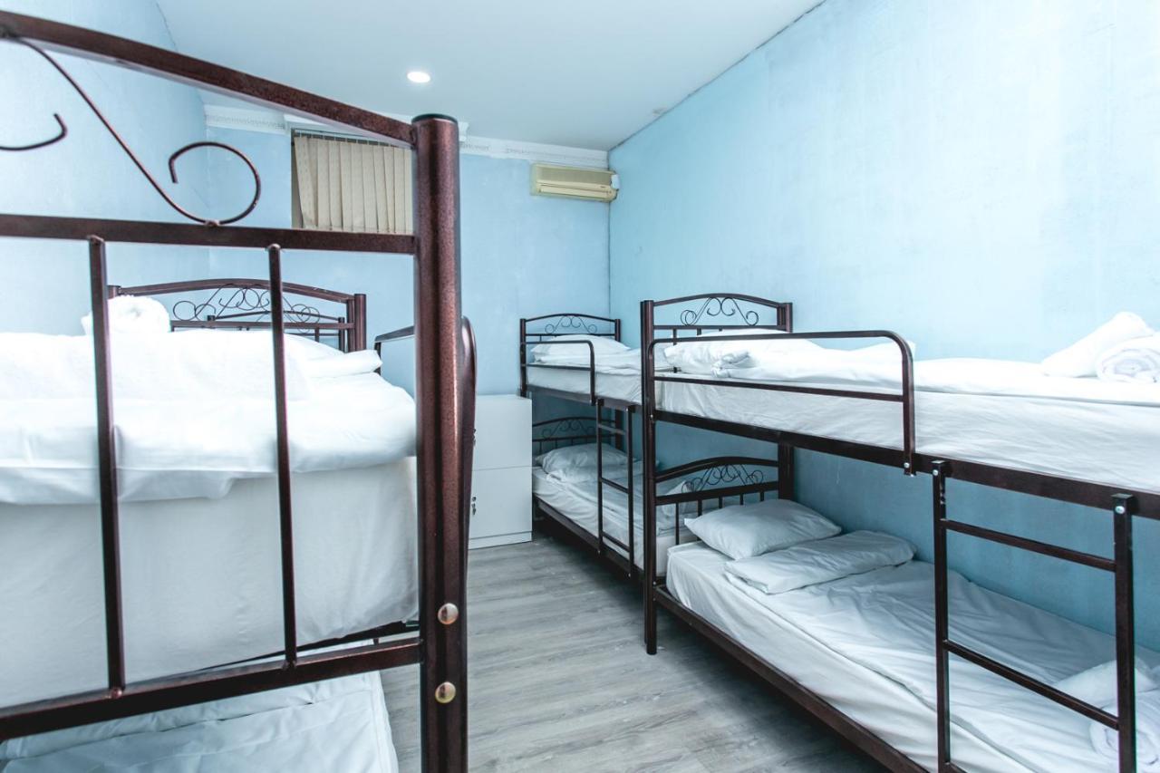 Sherlock Holmes Hostel Baku Eksteriør billede