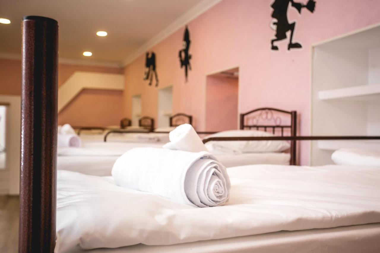 Sherlock Holmes Hostel Baku Eksteriør billede