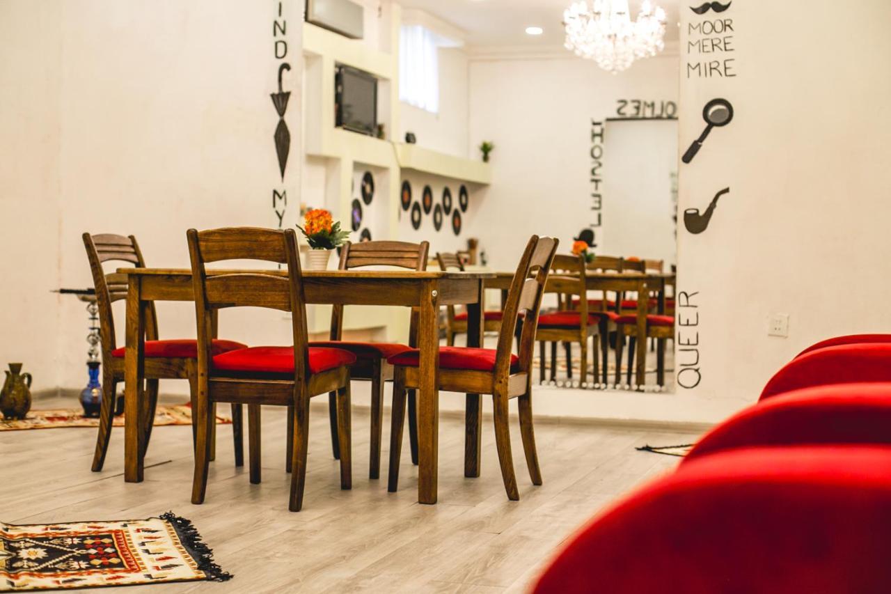 Sherlock Holmes Hostel Baku Eksteriør billede