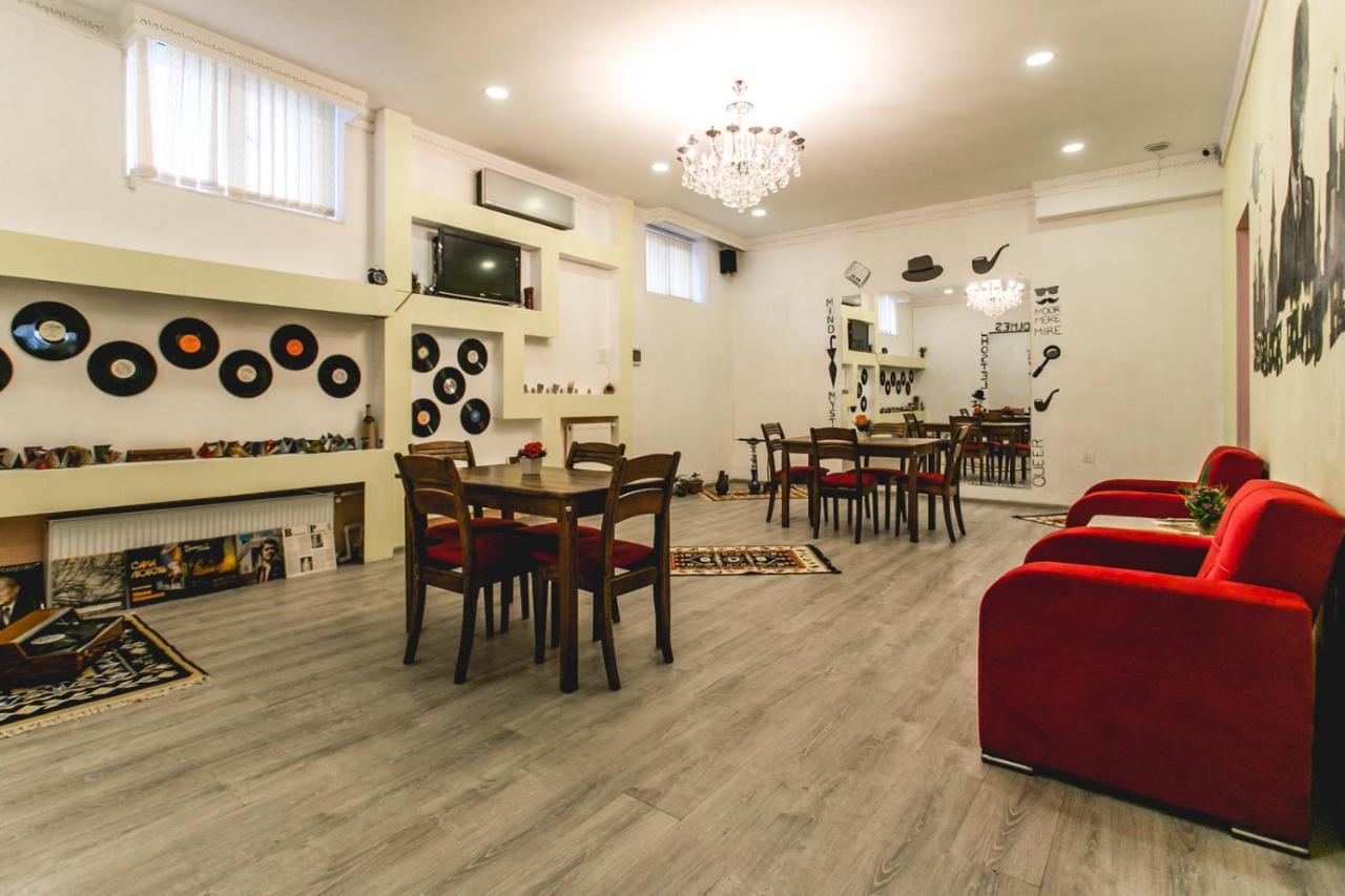 Sherlock Holmes Hostel Baku Eksteriør billede