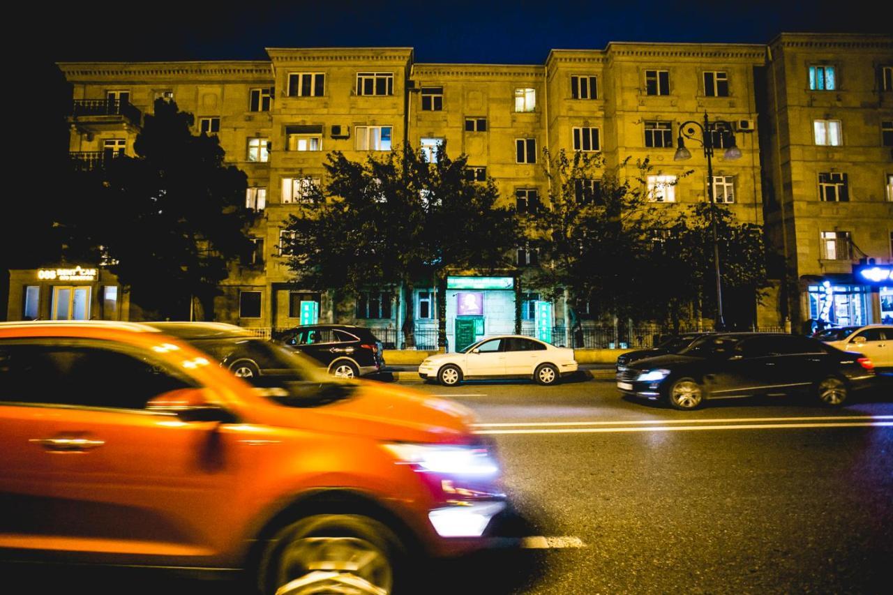 Sherlock Holmes Hostel Baku Eksteriør billede