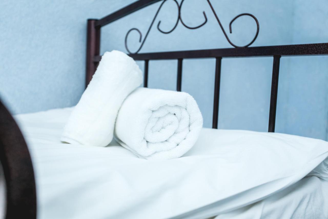 Sherlock Holmes Hostel Baku Eksteriør billede
