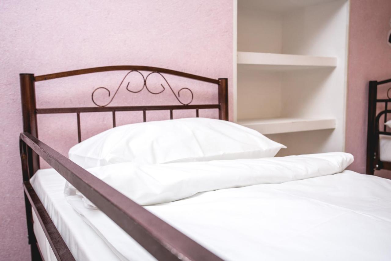 Sherlock Holmes Hostel Baku Eksteriør billede