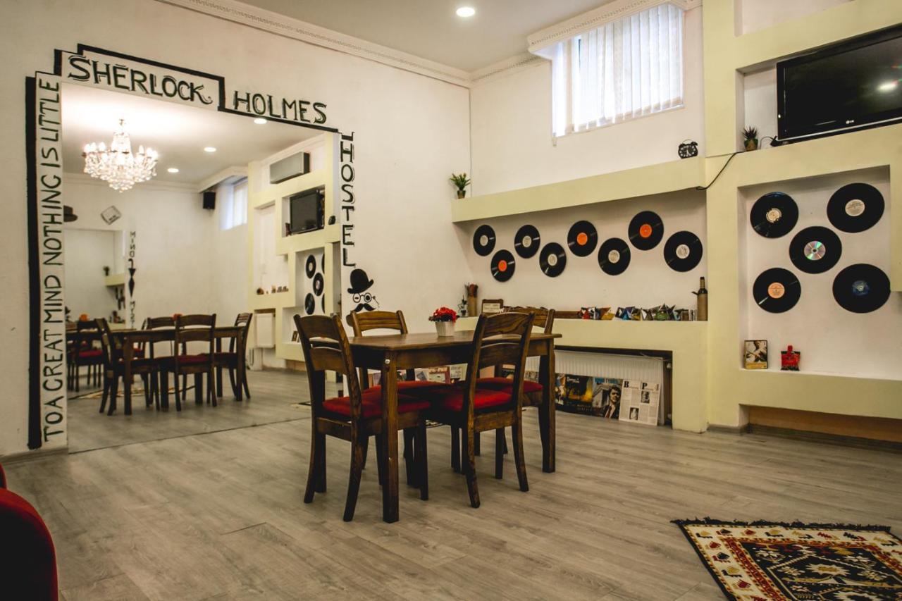 Sherlock Holmes Hostel Baku Eksteriør billede