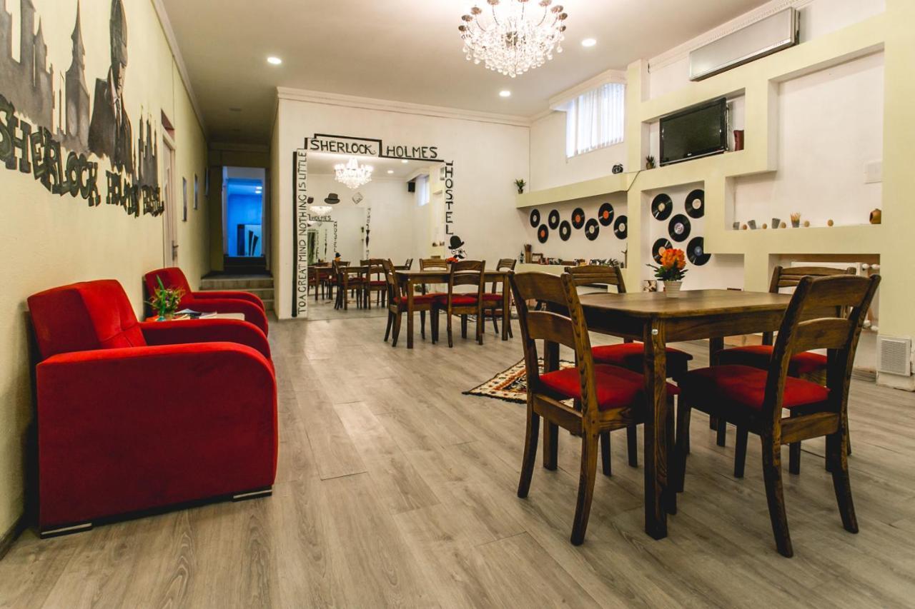 Sherlock Holmes Hostel Baku Eksteriør billede