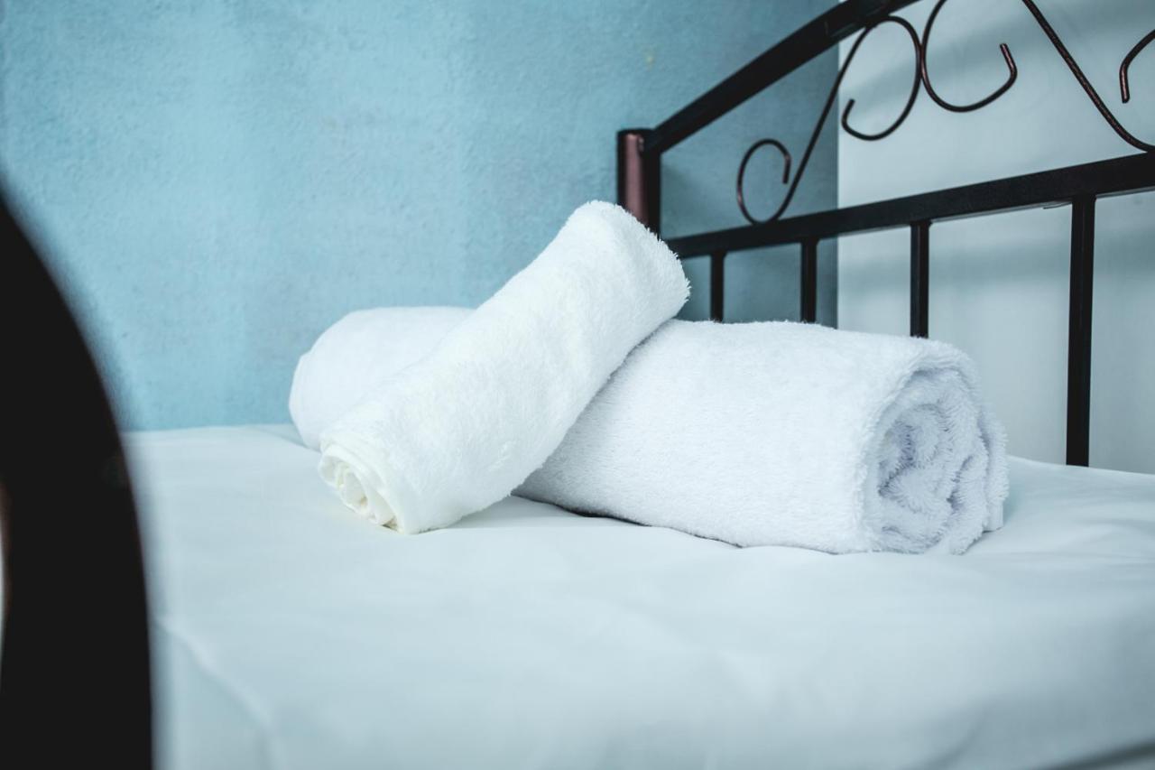 Sherlock Holmes Hostel Baku Eksteriør billede